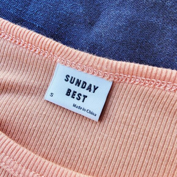 Aritzia Sunday Best Ribbed Short Sleeve Tee - Picture 3 of 3